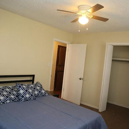 Апартаменты 2 Bed/ 1 Bath Next To Ft. Sill Лотон Экстерьер фото