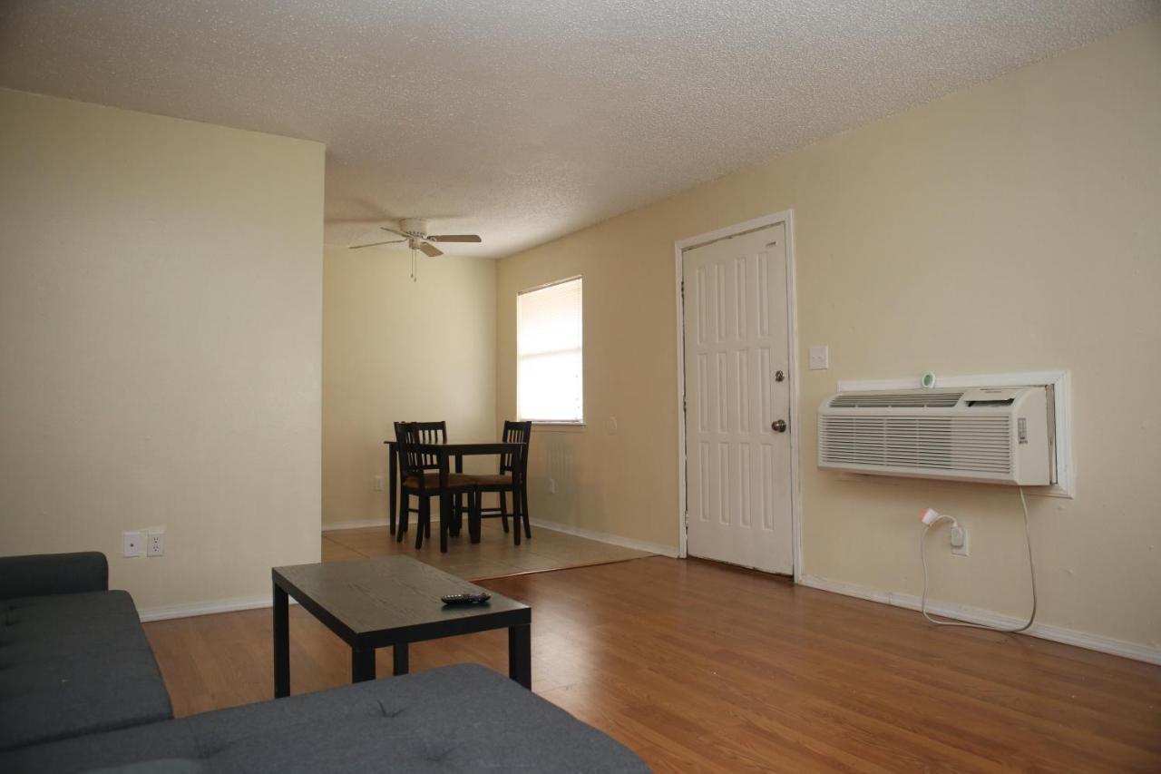 Апартаменты 2 Bed/ 1 Bath Next To Ft. Sill Лотон Экстерьер фото