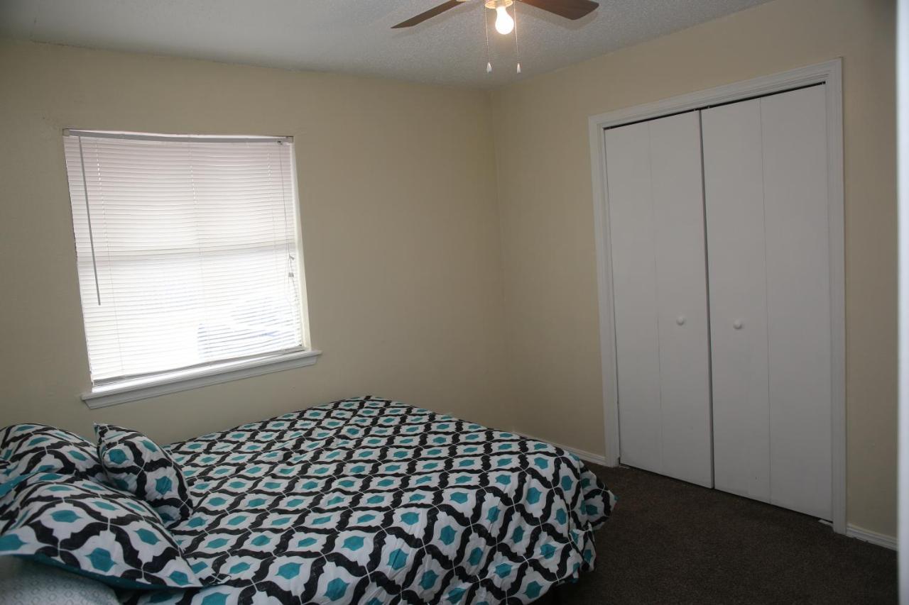 Апартаменты 2 Bed/ 1 Bath Next To Ft. Sill Лотон Экстерьер фото